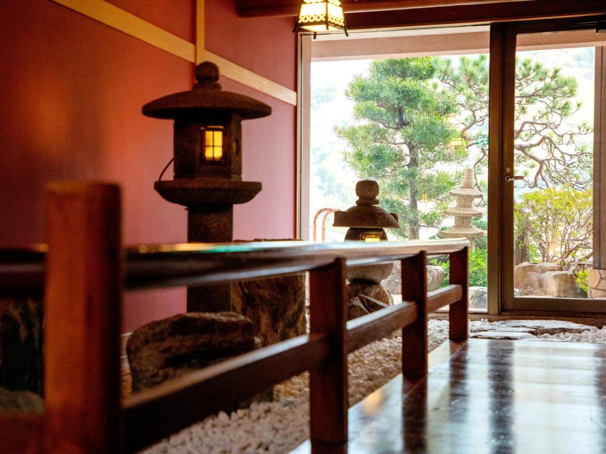 Wakamatsu Hakoneyugawara Hotel Buitenkant foto